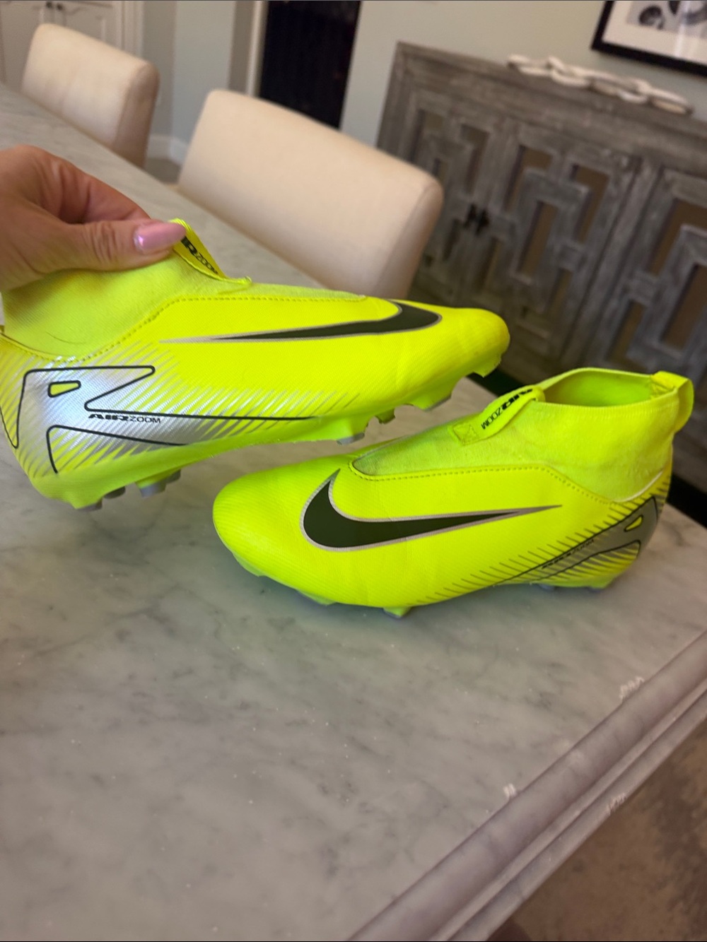 Nike Kids' Soccer Cleats in Volt Yellow with Black Swoosh size 4 big kids